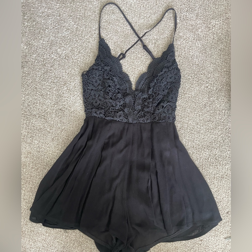 LULUs xs black lace backless romper